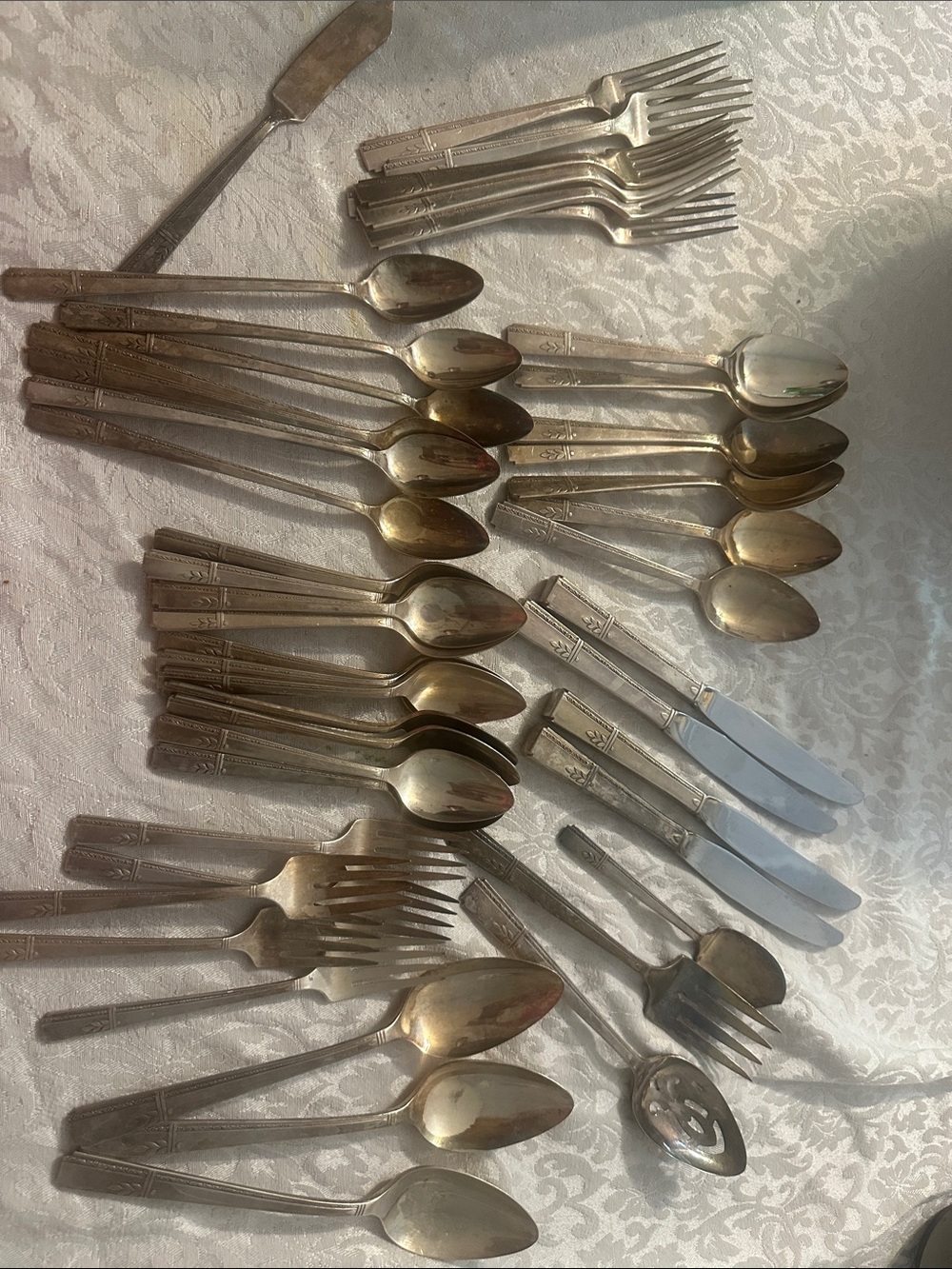 Vintage Oneida Prestige Plate Grenoble Silver plate Flatware 47 Pieces